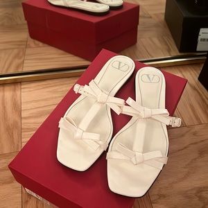 FLASH SALE - Valentino French Bow Sandals | White Leather | Size: 38.5 | NEW